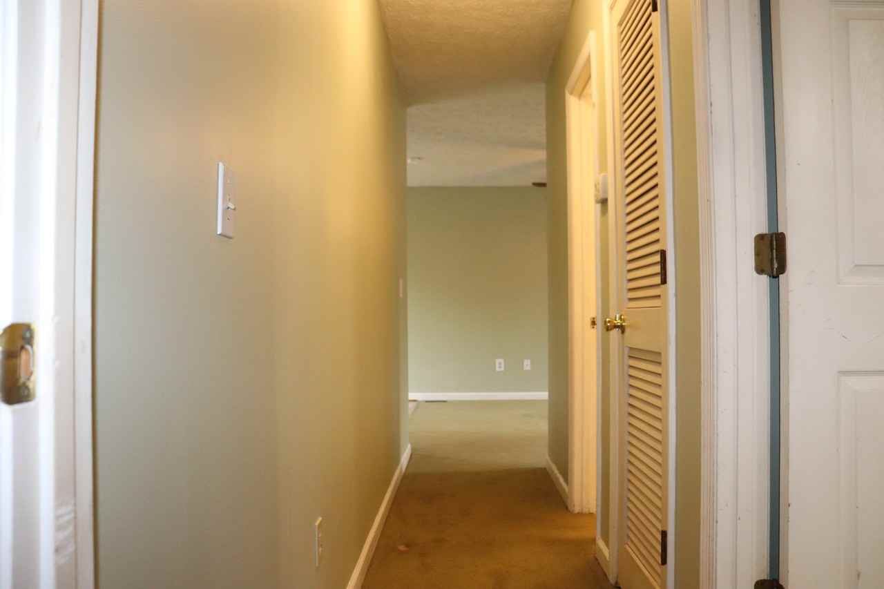 71 Primrose Dr - Photo 3 of 16