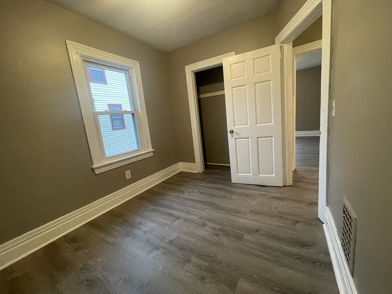 277 Reynolds St - Photo 2 of 7