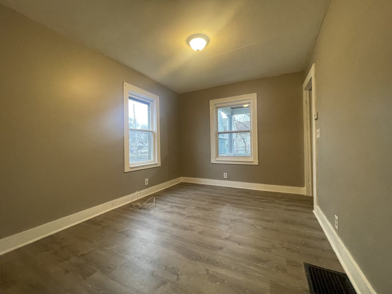 277 Reynolds St - Photo 3 of 7