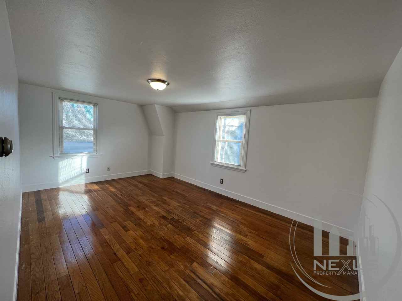 497 Winter St - Photo 2 of 16