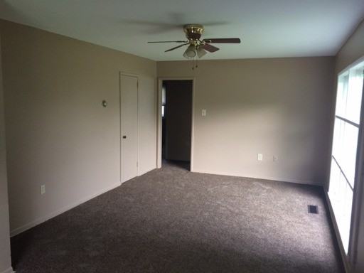 2217 S Hadley Rd - Photo 2 of 10