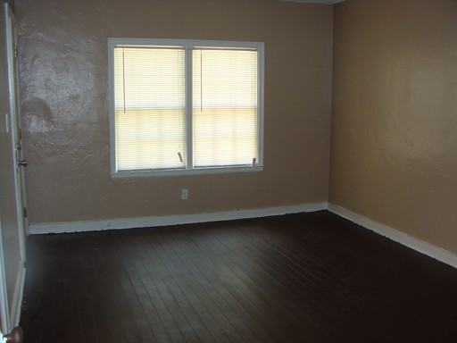 1308 E 55th St - Photo 2 of 10