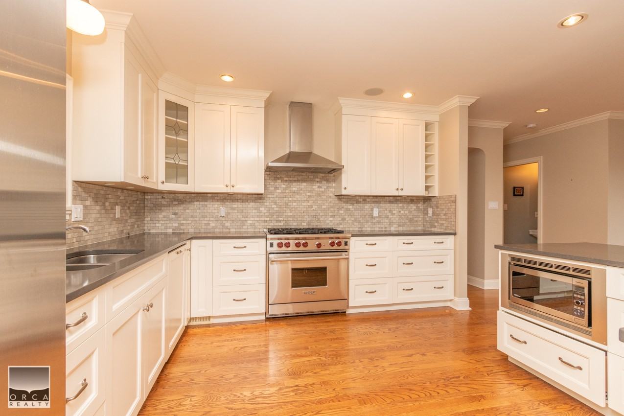 1460 Nelson Ave - Photo 2 of 30