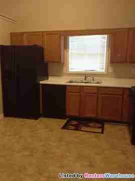 105 Paris Dr - Photo 3 of 12