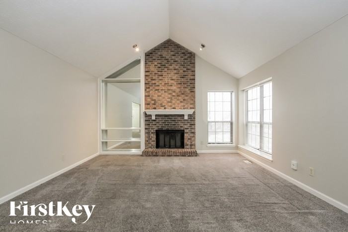 4496 Braemar Dr - Photo 2 of 15