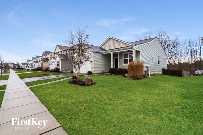 3962 Snowcreek Dr - Photo 2 of 15