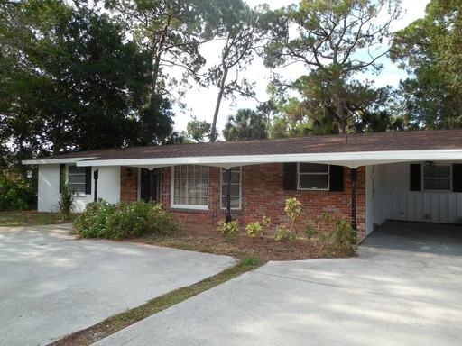 2276 Wisteria St - Photo 2 of 14