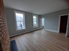 featured image of 19 Idlewild Park #7