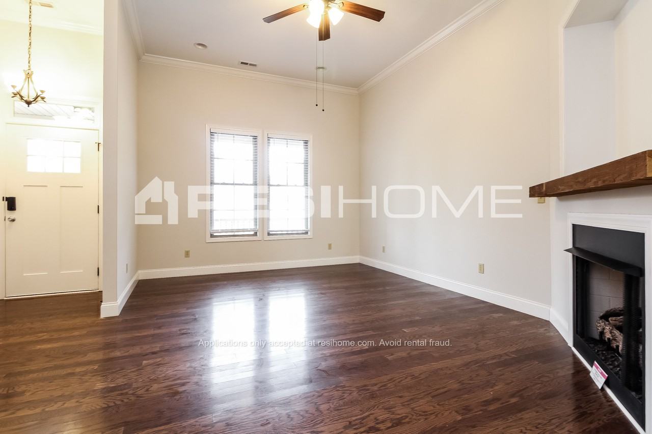 69 Lyle Dr - Photo 3 of 18