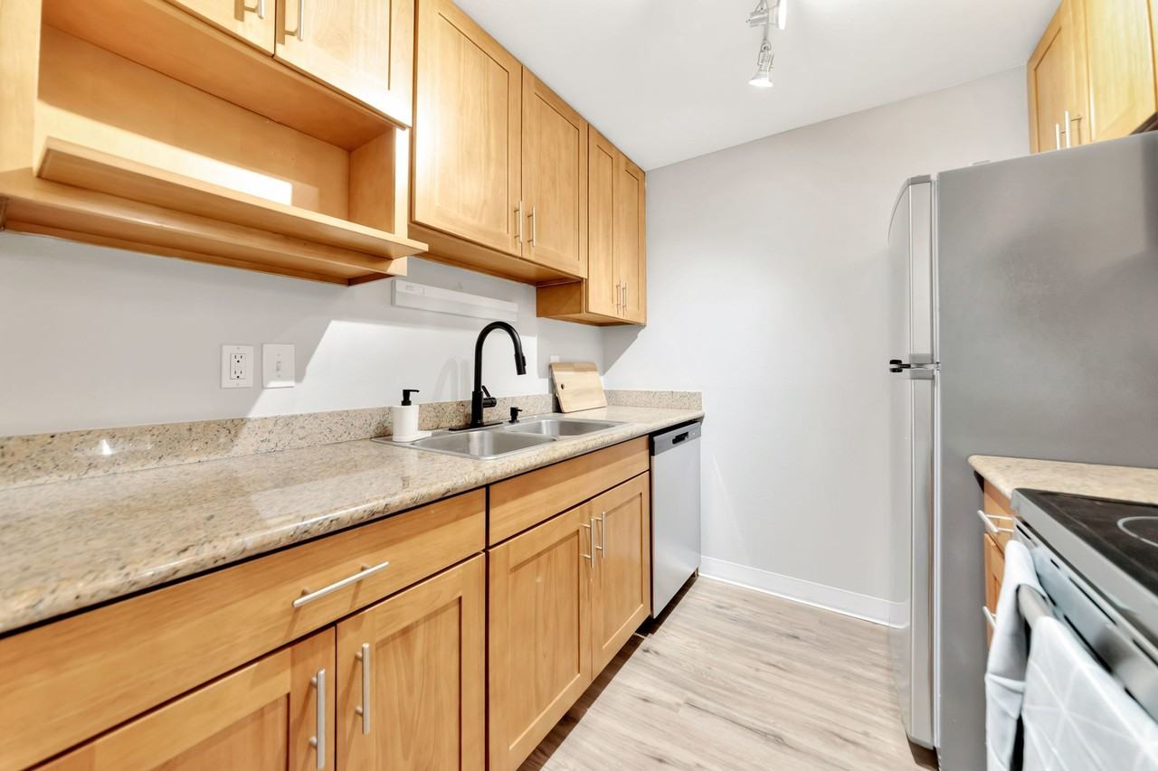 Terwilliger - Photo 7 of 20