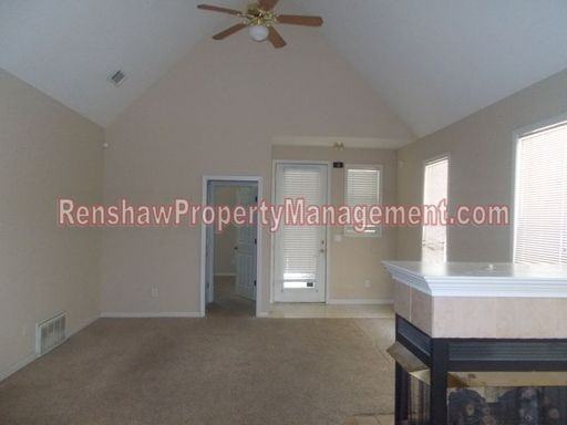 1212 Misty Isle Dr - Photo 2 of 12