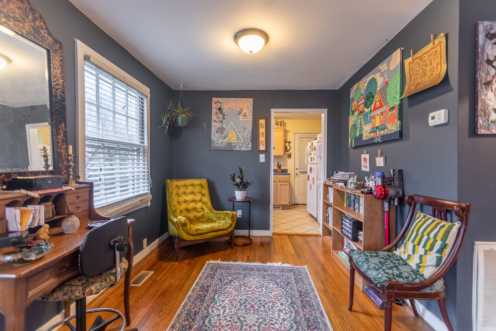 2212 Mcclung Ave - Photo 3 of 24