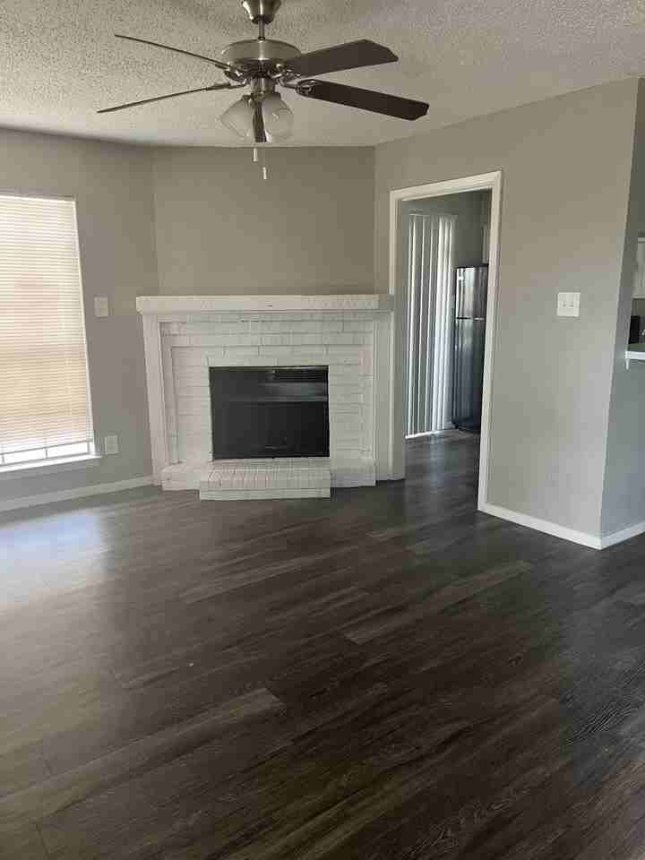 Ridgmar Townhomes - Photo 6 of 16