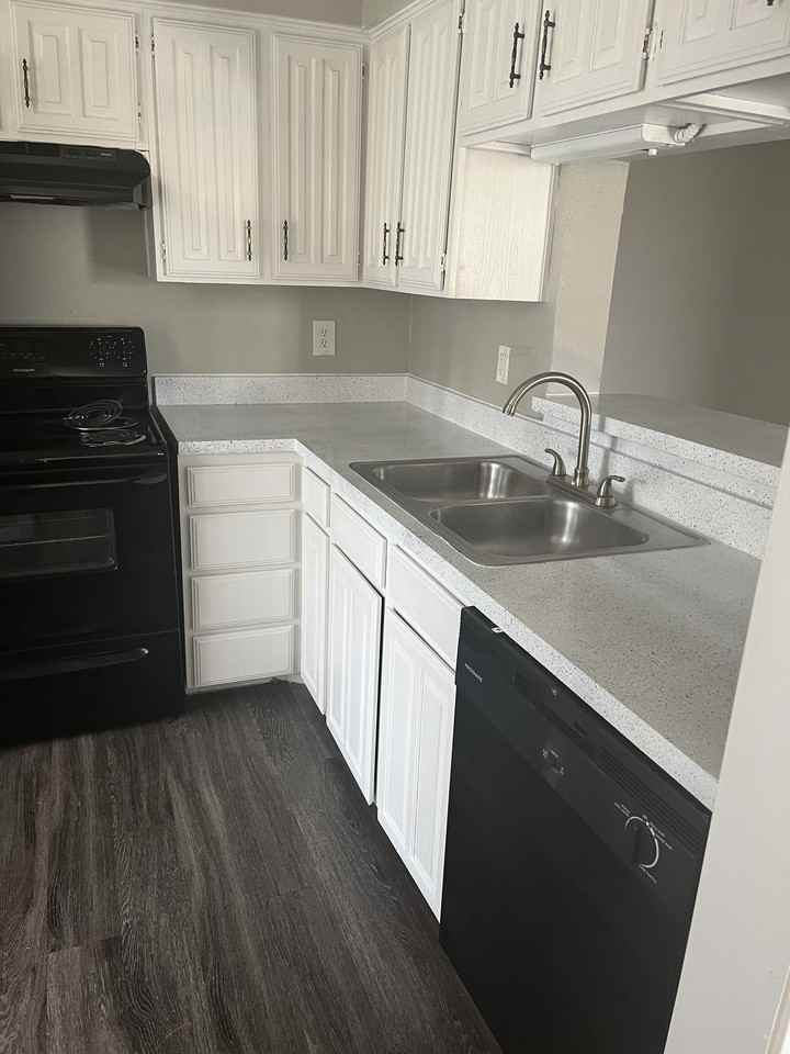 Ridgmar Townhomes - Photo 7 of 16