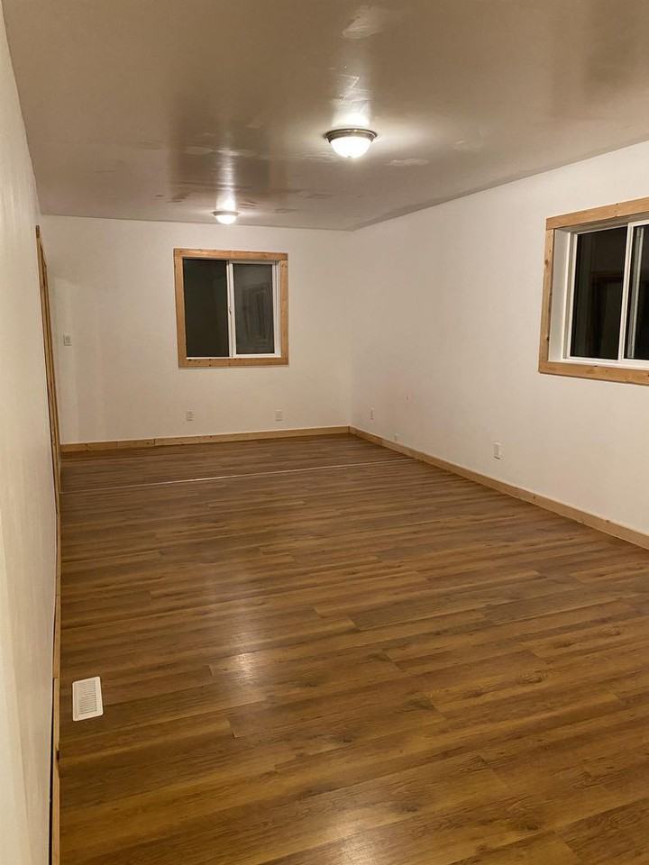 13346 Charlie Lake Cres - Photo 2 of 6