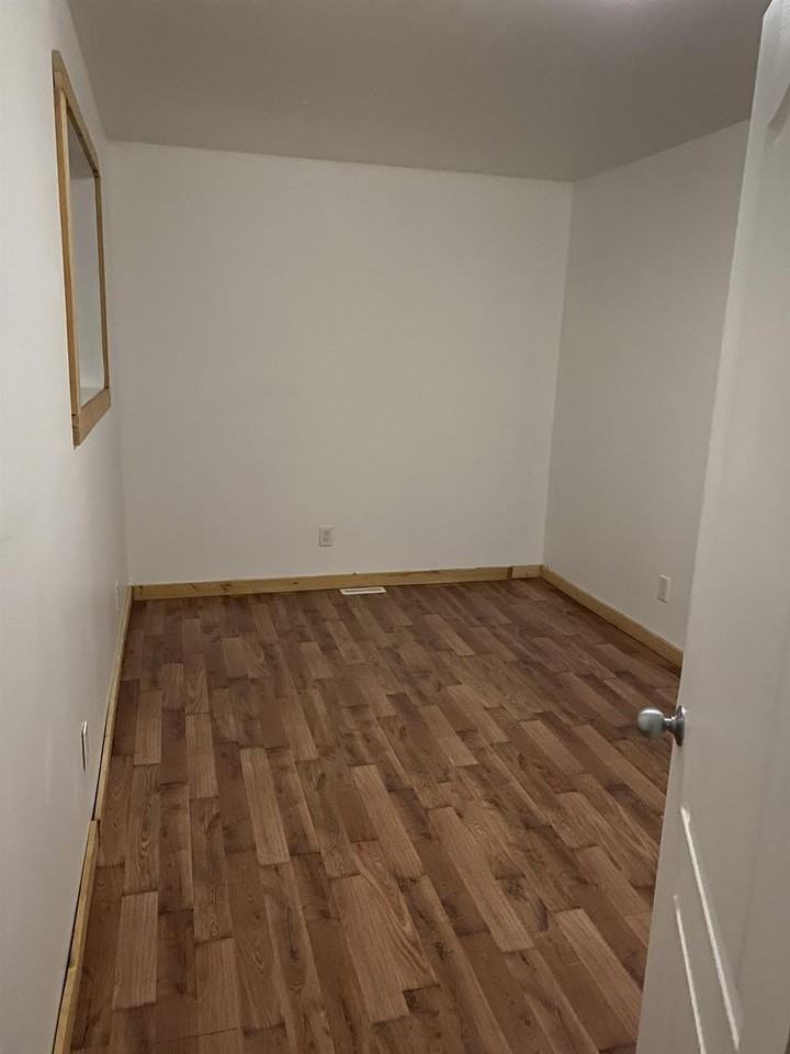 13346 Charlie Lake Cres - Photo 3 of 6