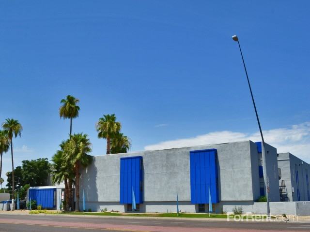 The Mark @ 87 - Newly Remodeled - Photo 3 of 15