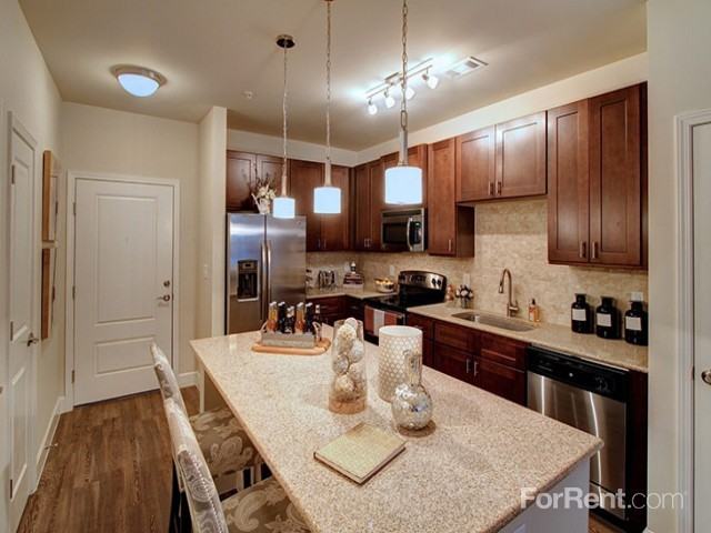 Berkshire Cameron Village - Photo 2 of 11