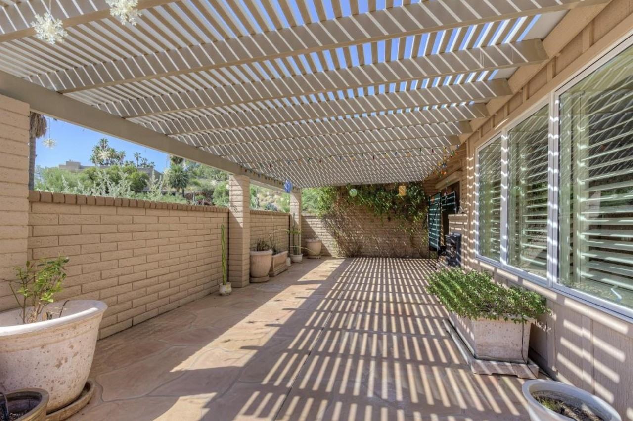 7228 N Red Ledge Dr - Photo 2 of 10