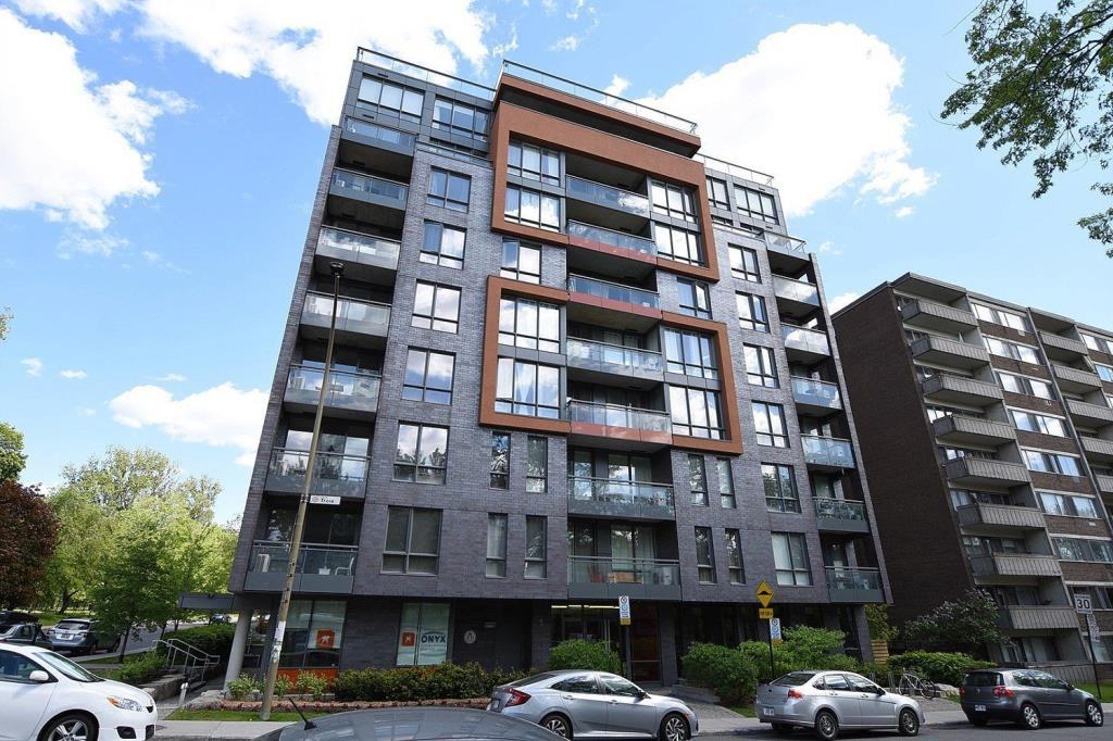 3300 Avenue Troie #508