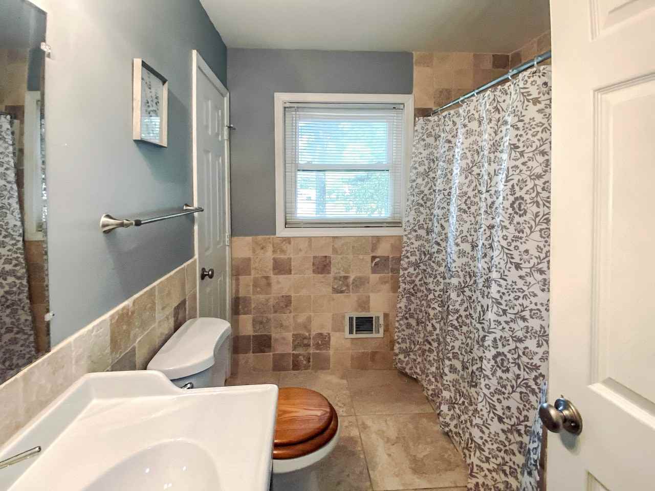 Brays Mill Trce - Photo 2 of 3