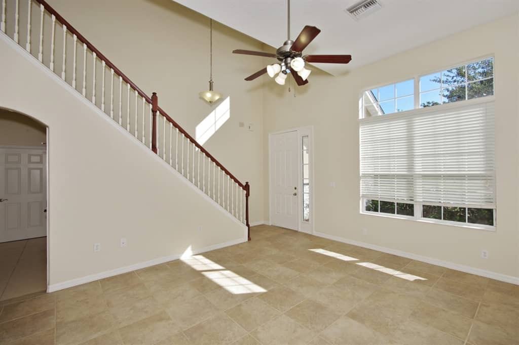 3305 Oak Brook Ln - Photo 3 of 17