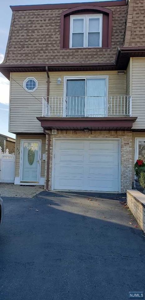 372 Grove St - Photo 2 of 24
