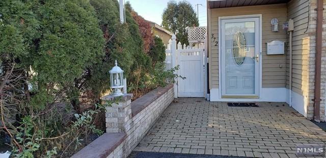 372 Grove St - Photo 3 of 24