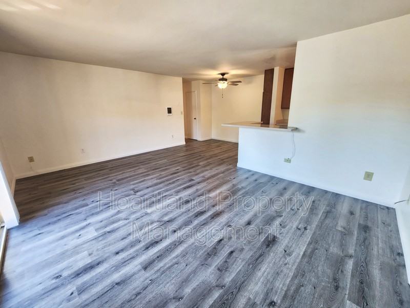 6462 Bell Bluff Ave - Photo 2 of 11