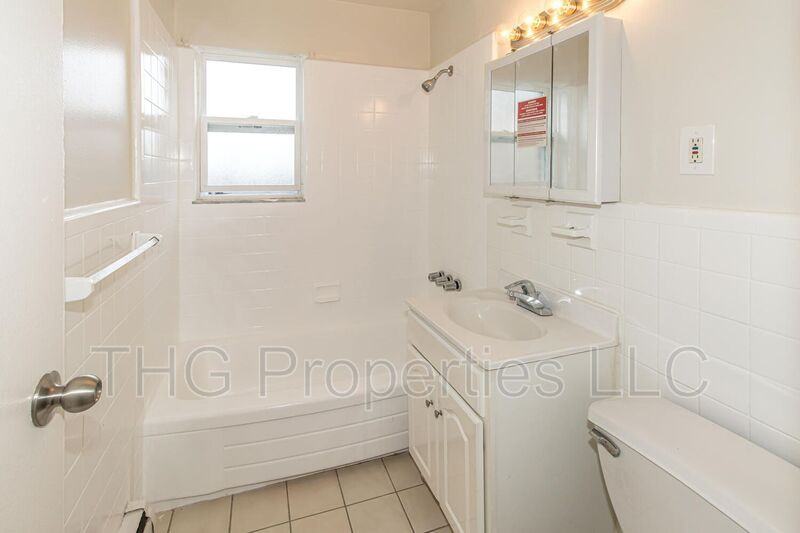 27 Green St #55 - Photo 2 of 11
