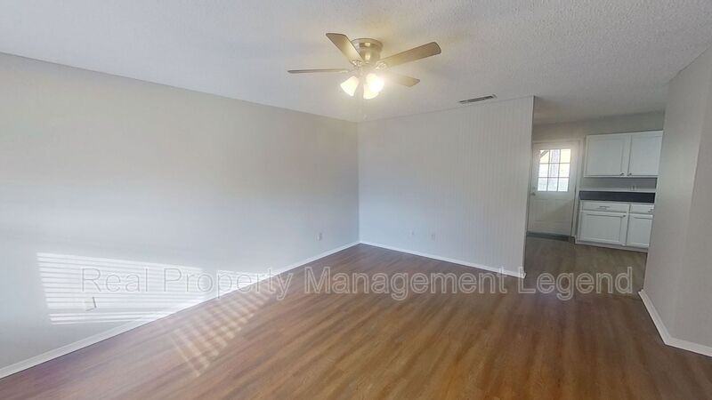 701 S Valentine Dr - Photo 4 of 27
