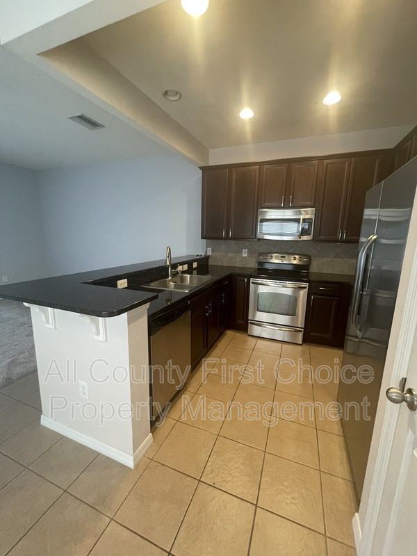 6770 46th Way N - Photo 4 of 22