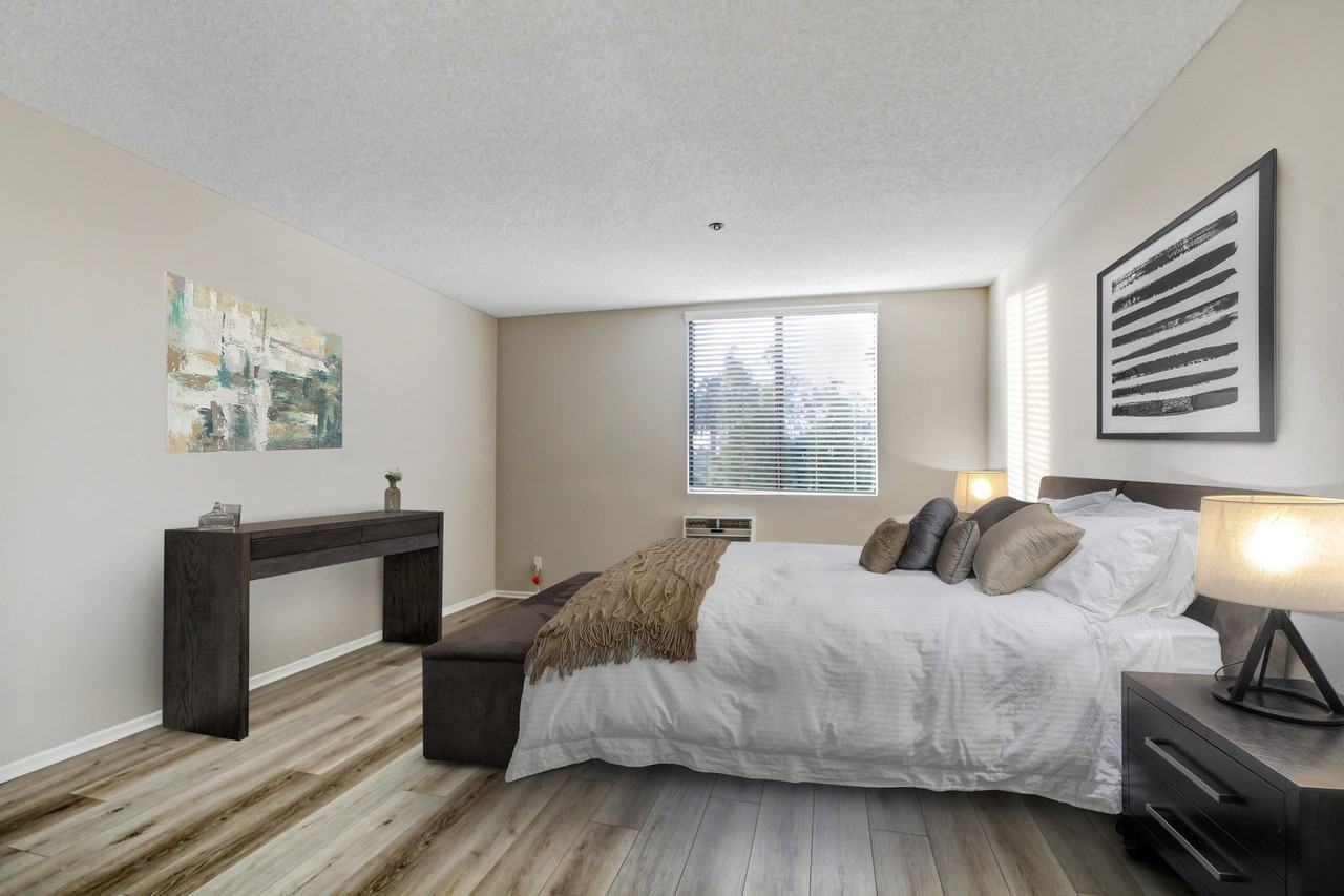 Montana Avenue - Photo 5 of 126