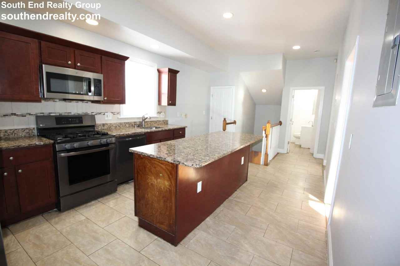 83 Devon St #1 - Photo 5 of 24