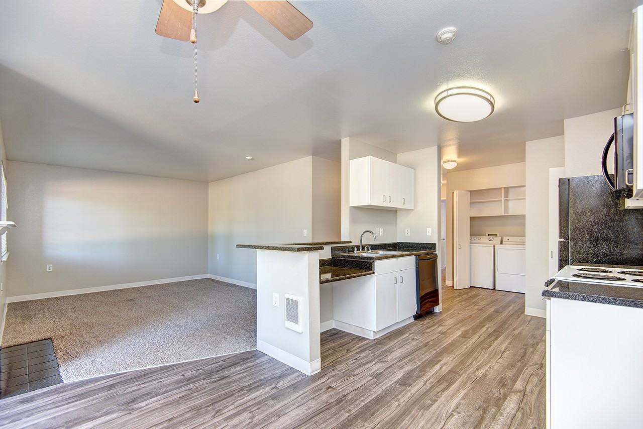 Capitol City on the Course Apartments 5800 Titleist Ln Se, Lacey, WA