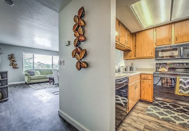 Silver Bay Apartments - Photo 5 of 14