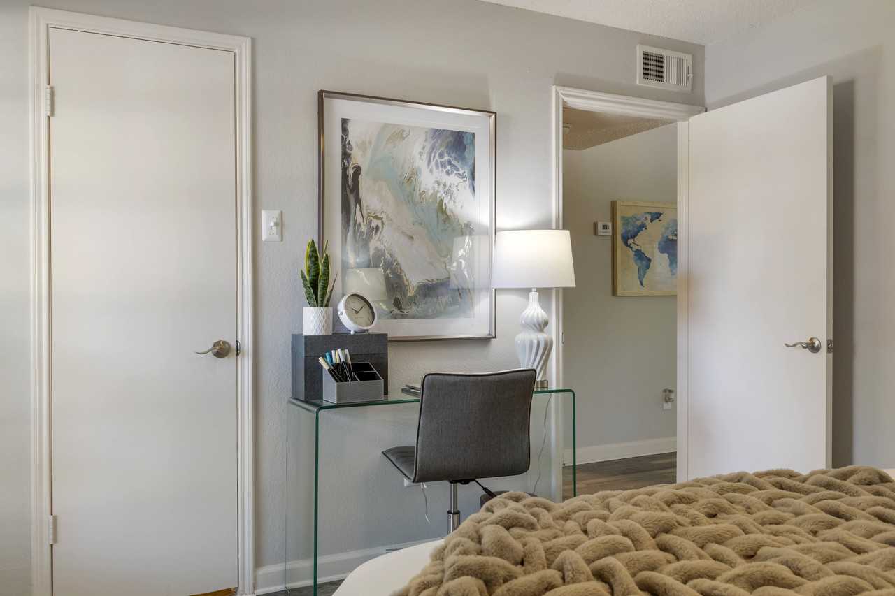 Brixton McKinney Apartments - Photo 7 of 23