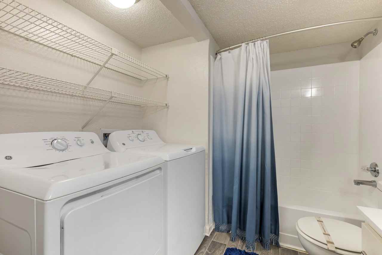 Brixton McKinney Apartments - Photo 4 of 30