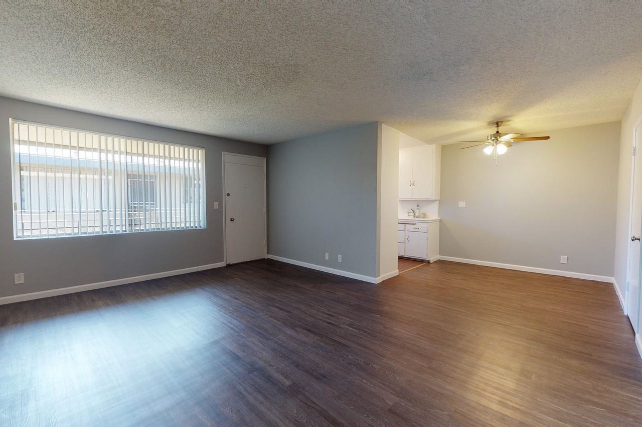 Venice Blvd Apartments - Photo 2 of 18