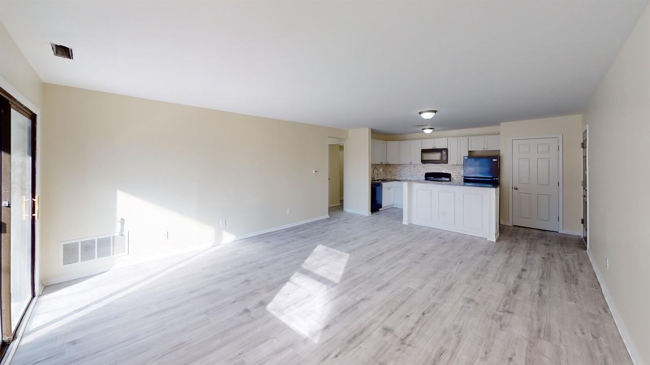 300 BroadwayApt A8 #A8 - Photo 2 of 11