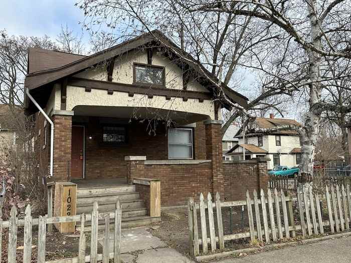 1022 W North St - Photo 2 of 21