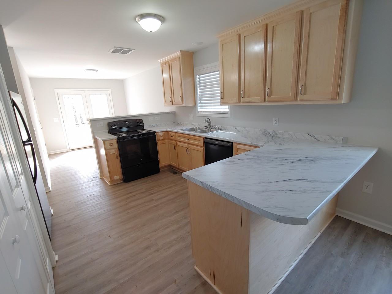 410 E 12th St #1 - Photo 2 of 22