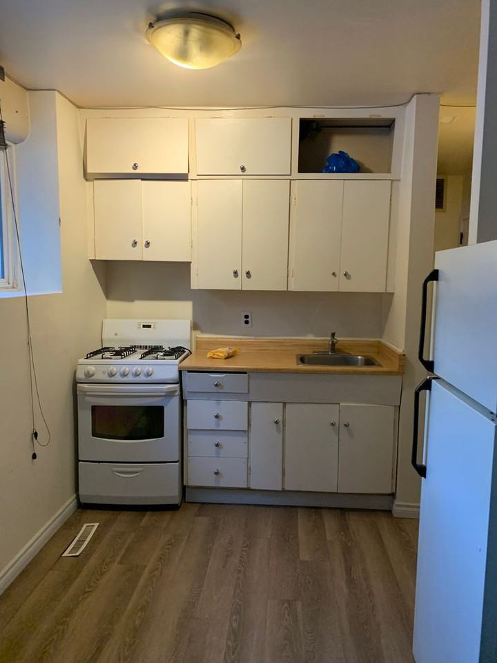 Bachelor Suite In Capilano Apartments 4, Edmonton, AB T6X None Zumper