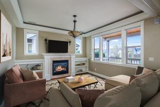 Custom Alberta Arts home walkable to top eateries & bars - Photo 1 of 1