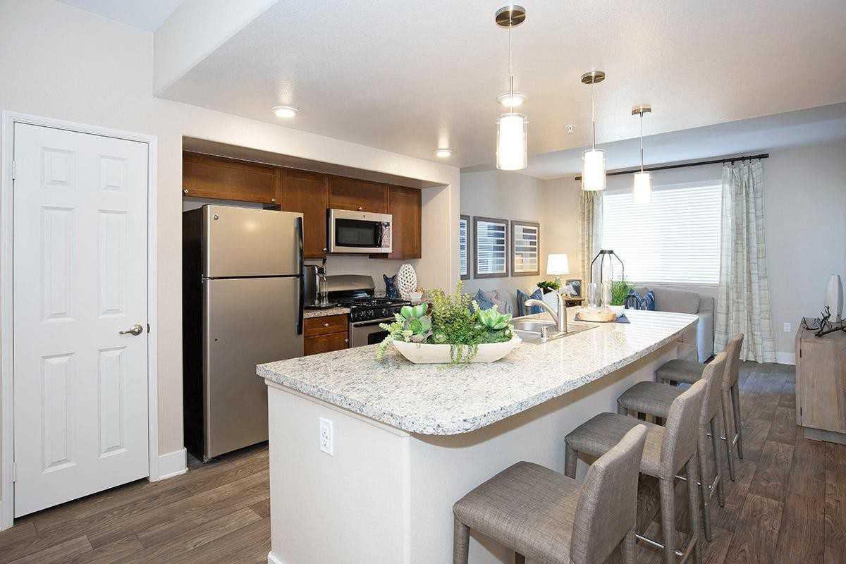 1701 Gateway Pl - Photo 5 of 50