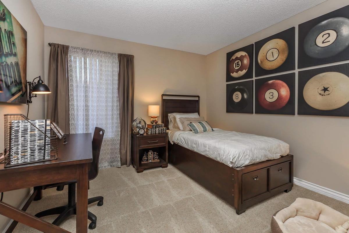 1717 E Birch St - Photo 2 of 12