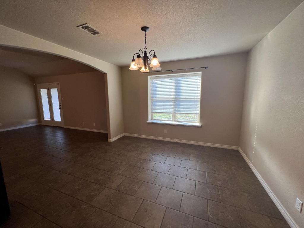 3906 Anvil Range Rd - Photo 5 of 29