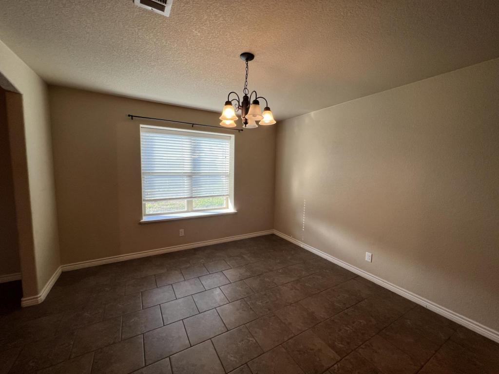 3906 Anvil Range Rd - Photo 6 of 29