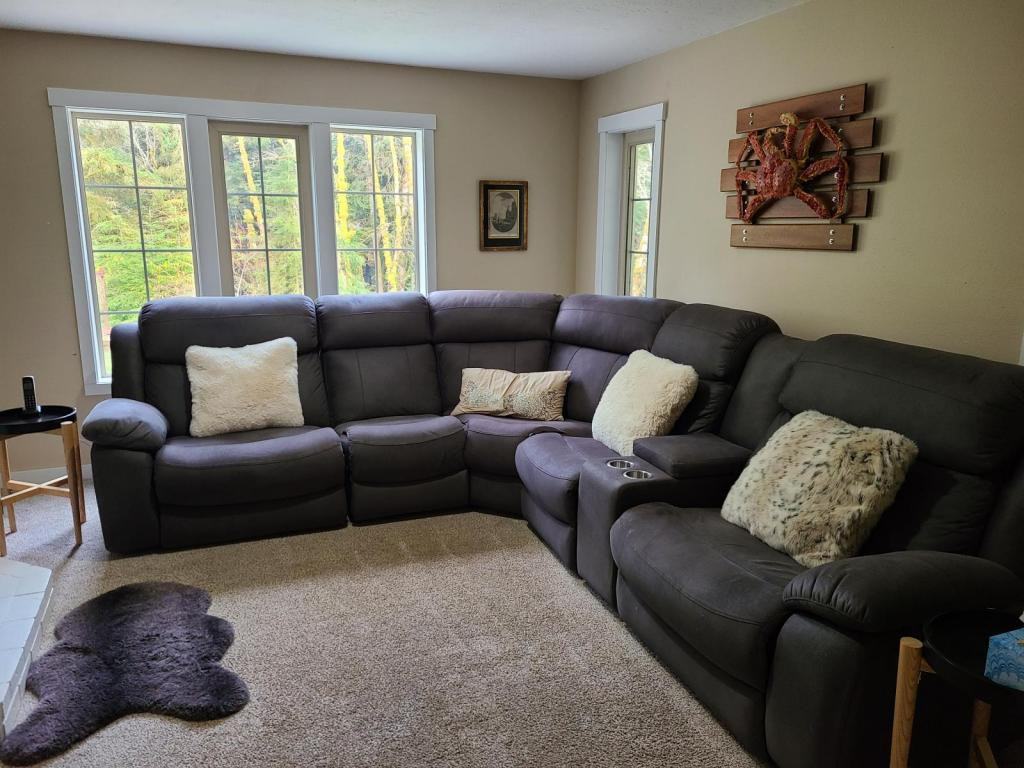 389 Yasek Loop - Photo 3 of 18