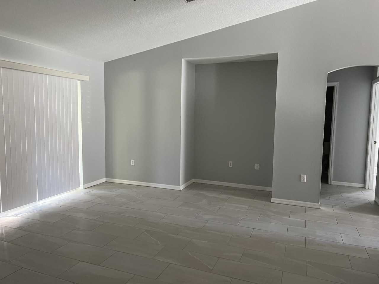 1330 Clovis Ln - Photo 2 of 8